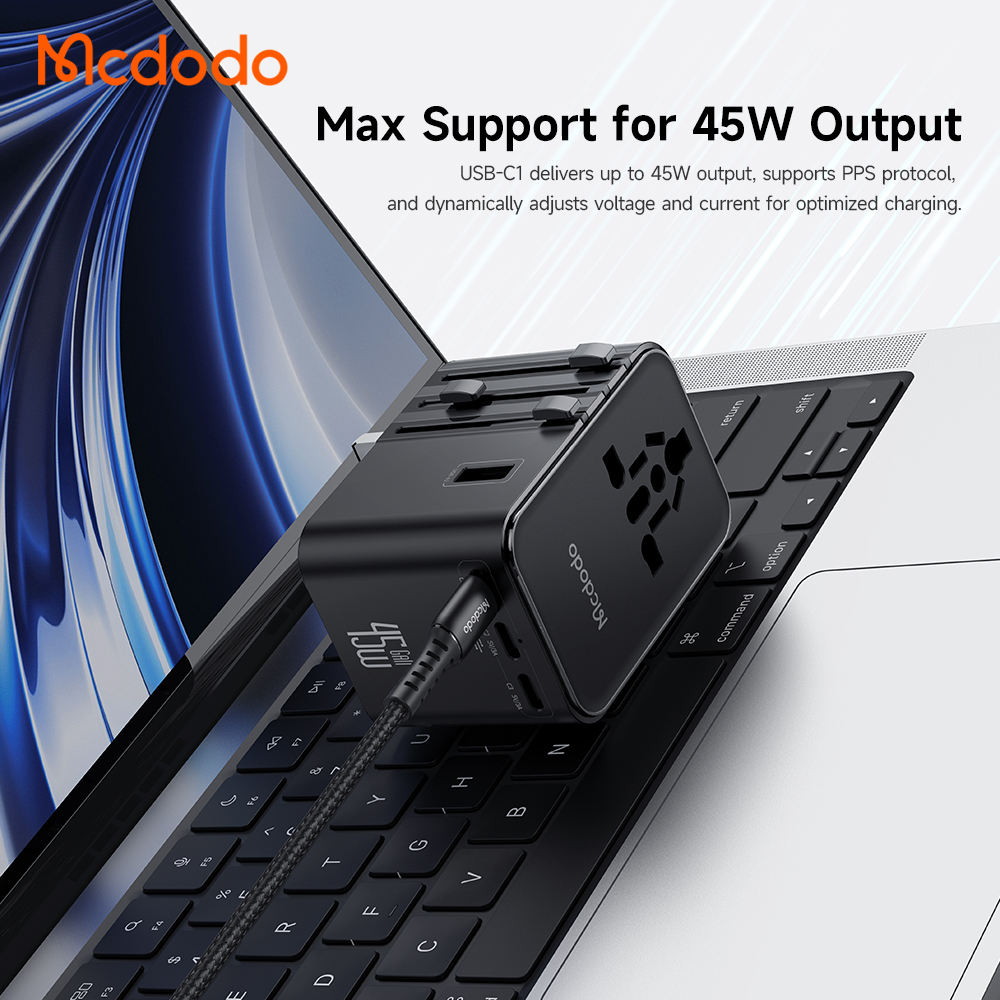 Mcdodo 45W GaN Universal Travel Adapter 3