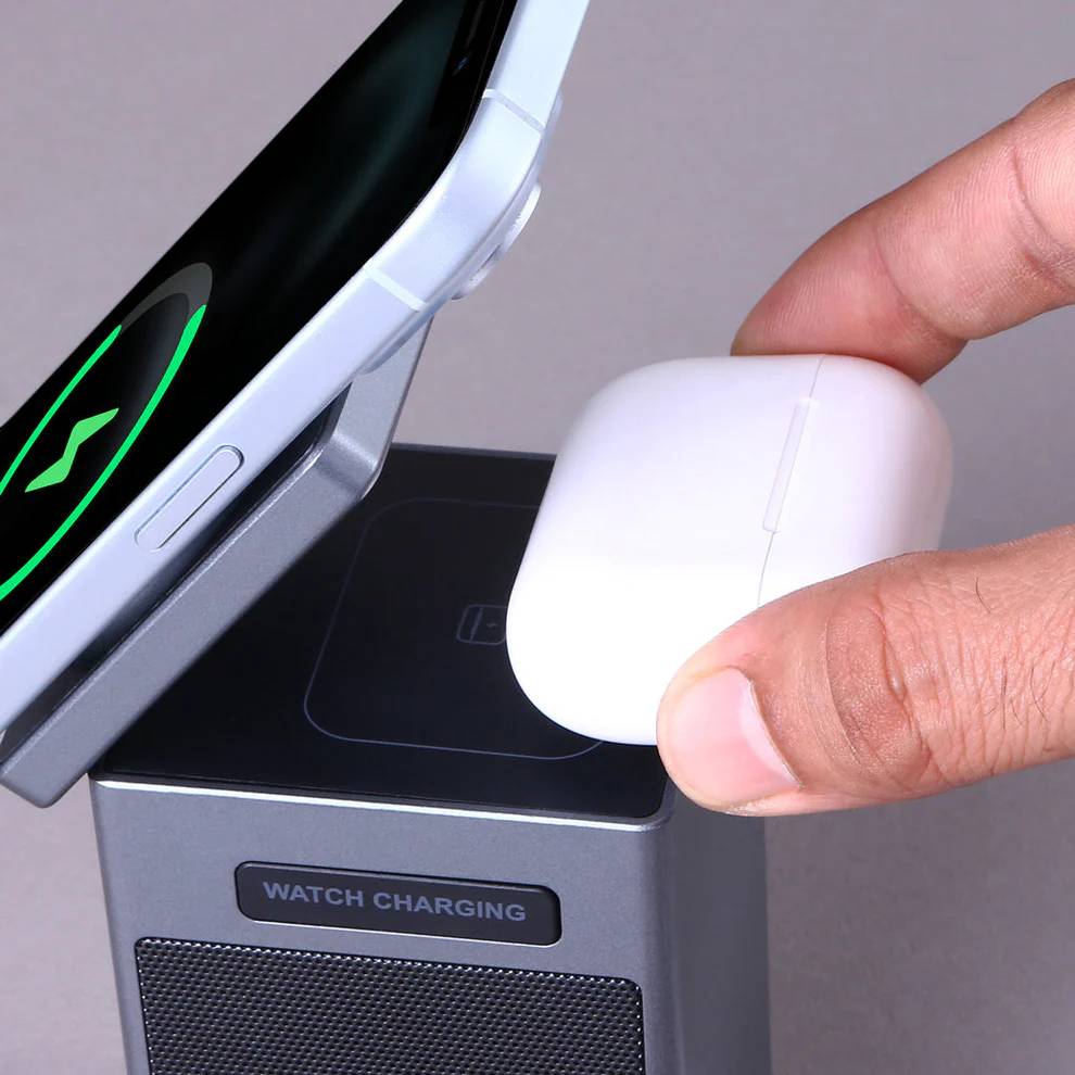 Valdus S5 6 in 1 Wireless Charger Bluetooth Speaker Digital Clock Pixel Animation 3