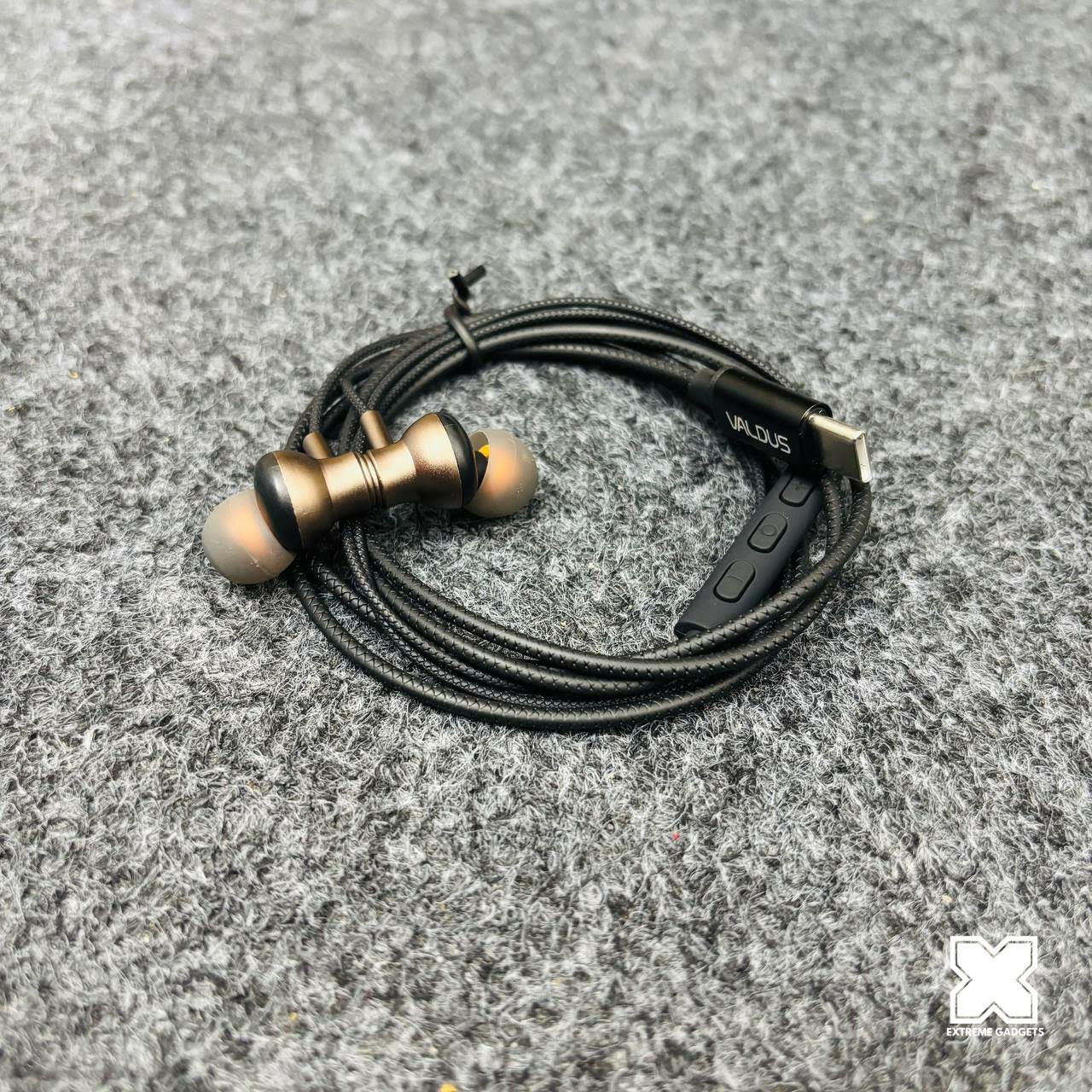 VALDUS E 52 TC Extra Bass Hi Fi 2