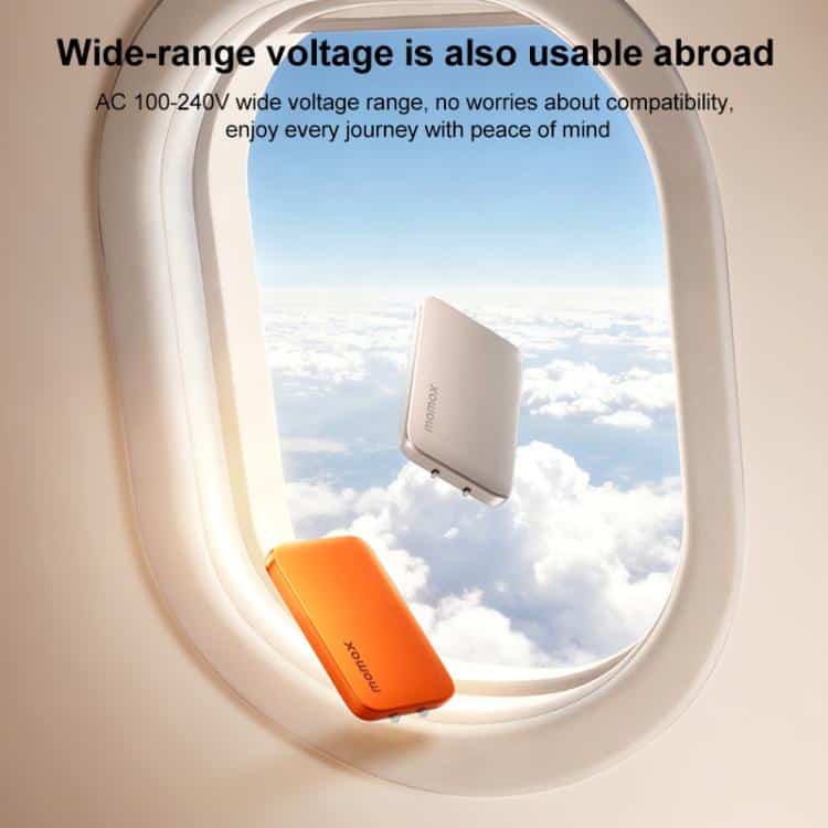 Momax UM79 1 Charge Ultra 45W 2 Port GaN Silm Elite Charging Essential 1
